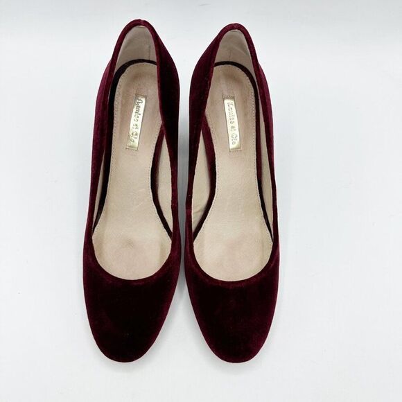 Louise Et Cie‎ Trending Burgundy Velvet Block Heel Pumps Size 8.5 - Picture 5 of 15